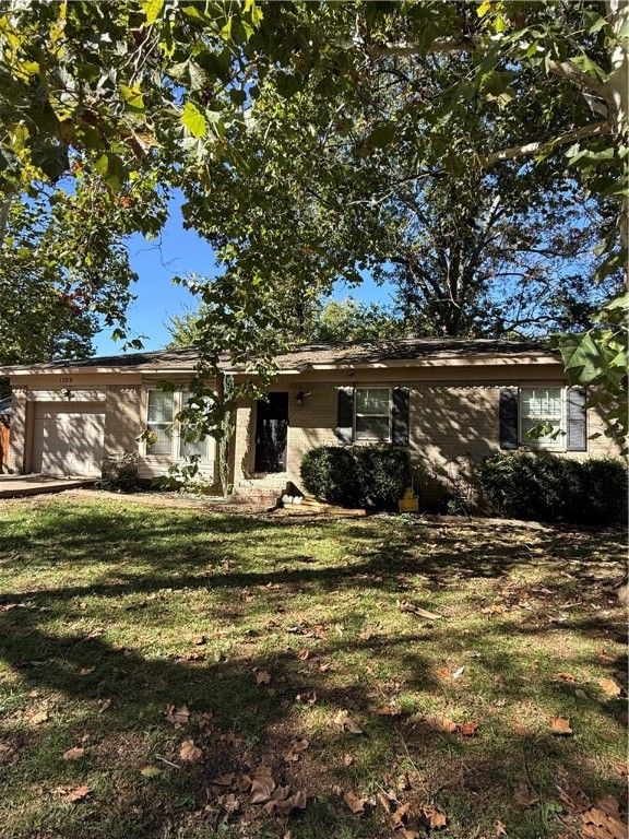 1309 N Erie Avenue, Russellville, AR 72801