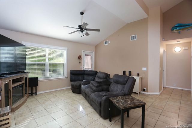 5124 Knollwood, Schertz, TX 78108