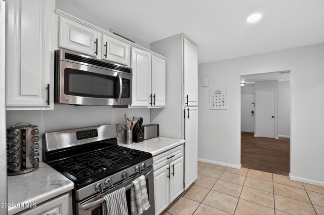 1749 E MEDLOCK Drive, Phoenix, AZ 85016