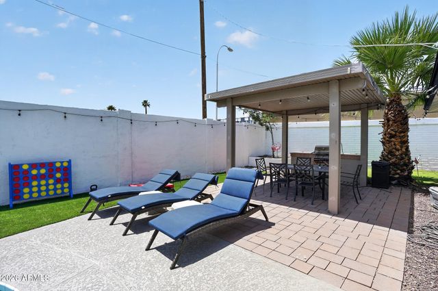 1749 E MEDLOCK Drive, Phoenix, AZ 85016