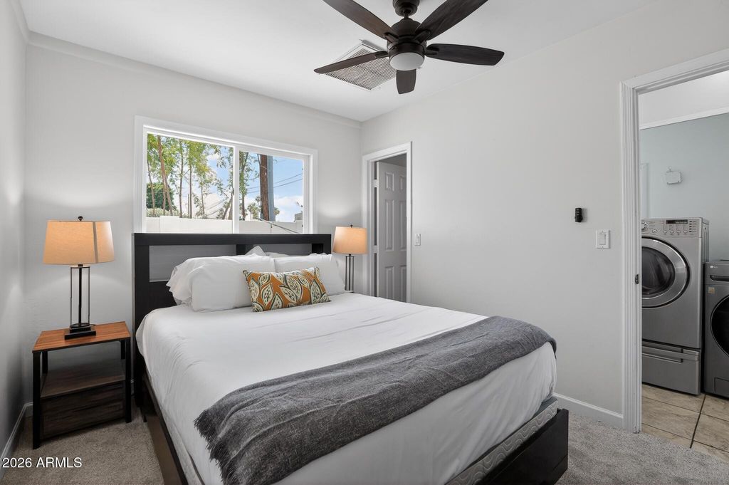 Image 25 of property listing at 1749 E MEDLOCK Drive, Phoenix, AZ 85016