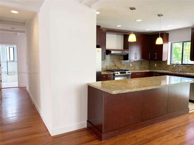 7750 Noremac Ave, Miami Beach, FL 33141