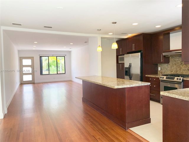 7750 Noremac Ave, Miami Beach, FL 33141