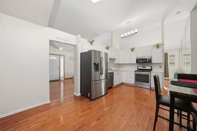 322 Central Avenue, Matteson, IL 60443