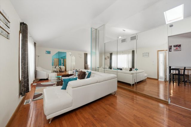 322 Central Avenue, Matteson, IL 60443