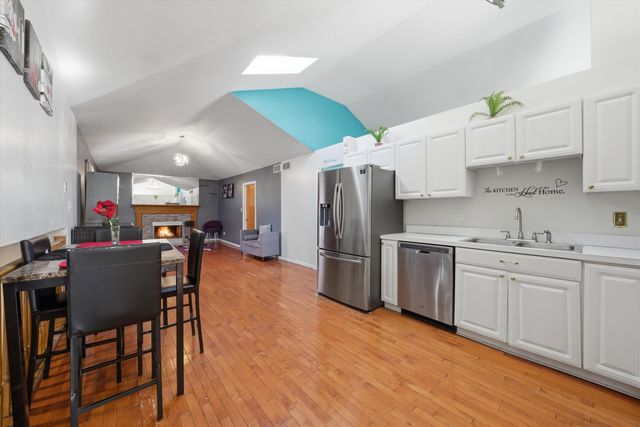 322 Central Avenue, Matteson, IL 60443