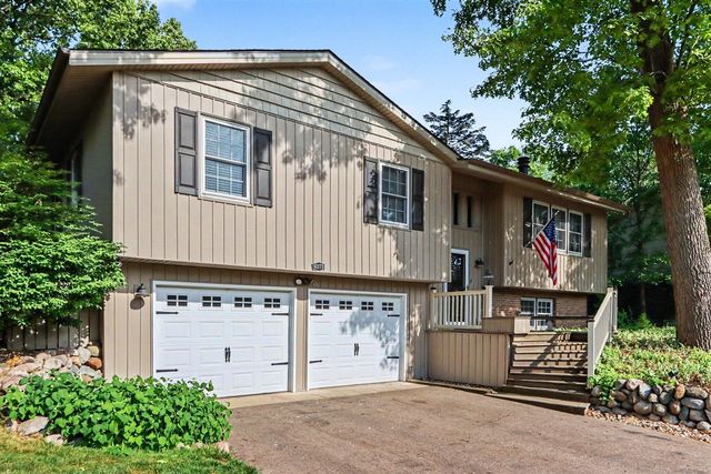 8275 Valleywood Lane, Portage, MI 49024