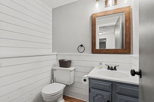 8275 Valleywood Lane, Portage, MI 49024