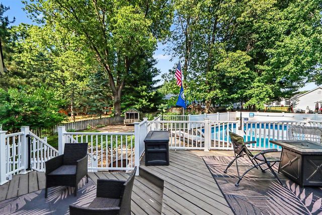 8275 Valleywood Lane, Portage, MI 49024
