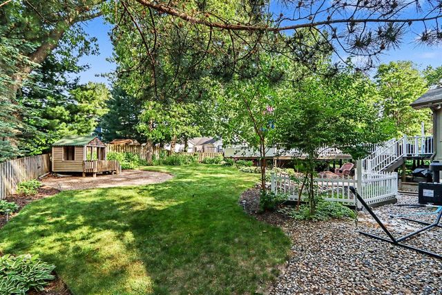 8275 Valleywood Lane, Portage, MI 49024