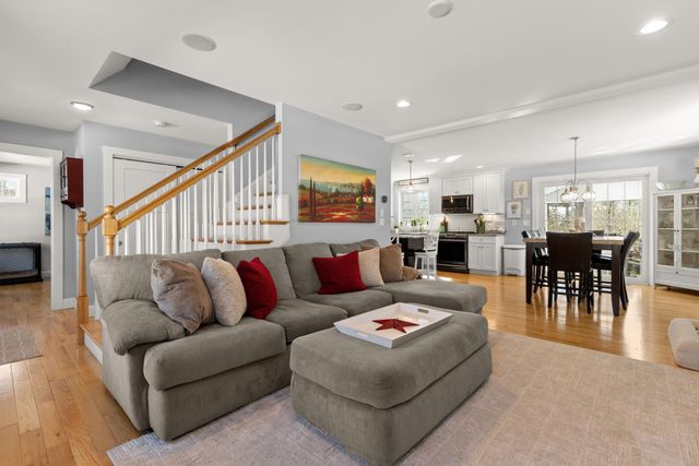 107 Village Place Drive, Barrington, NH 03825