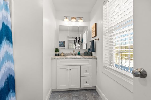 107 Village Place Drive, Barrington, NH 03825