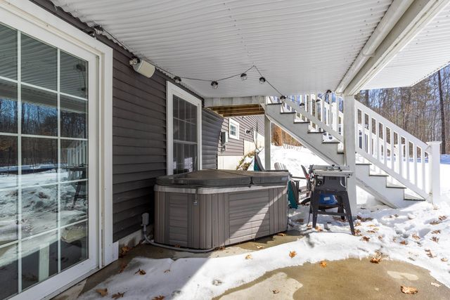 107 Village Place Drive, Barrington, NH 03825