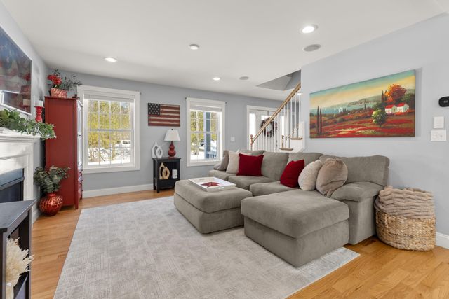 107 Village Place Drive, Barrington, NH 03825