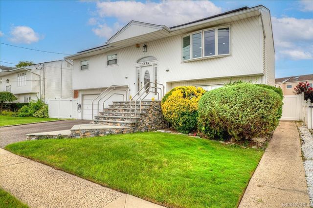 3684 Oceanside Road E, Oceanside, NY 11572