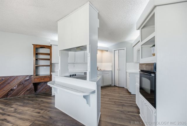 11414 S Franklin Avenue, Jenks, OK 74037