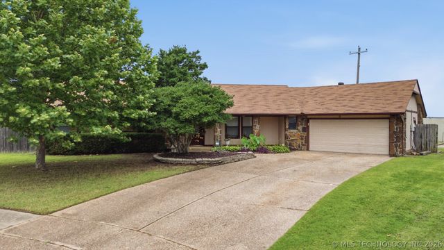 11414 S Franklin Avenue, Jenks, OK 74037