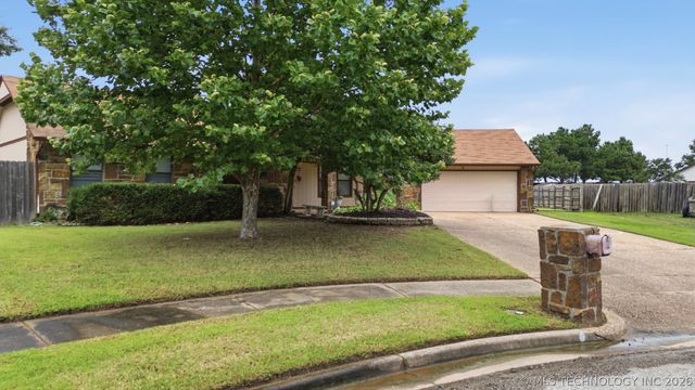 11414 S Franklin Avenue, Jenks, OK 74037