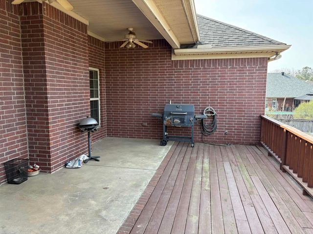 1705 Poteete Drive, Conway, AR 72034