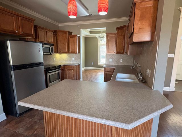 1705 Poteete Drive, Conway, AR 72034