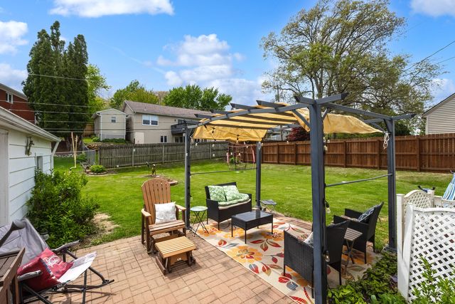 3242 14th Street, Rock Island, IL 61201
