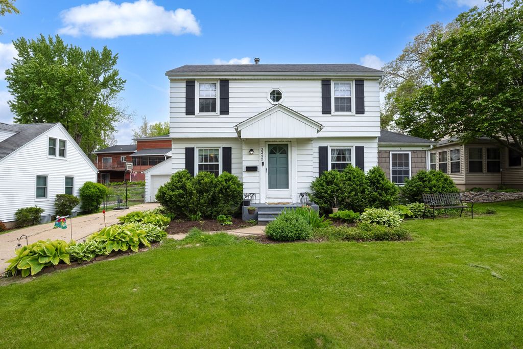 3242 14th Street, Rock Island, IL 61201