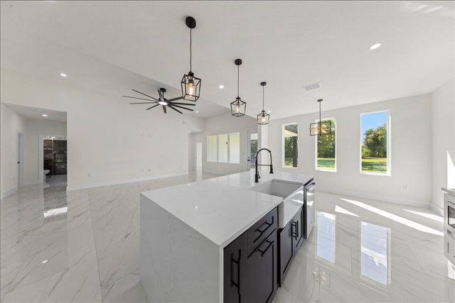 809 FM 467, Seguin, TX 78155