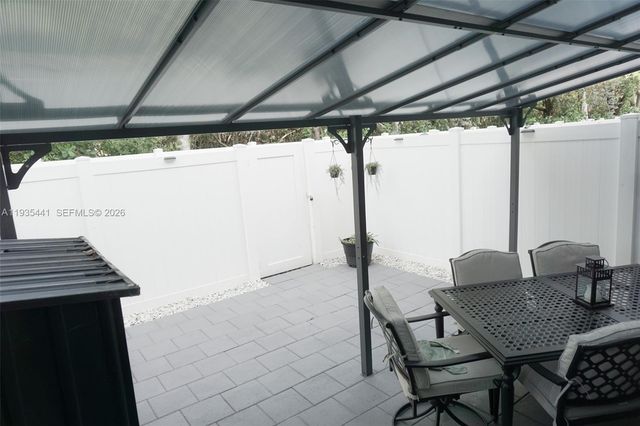 10589 W 32nd Lane, Hialeah Gardens, FL 33018