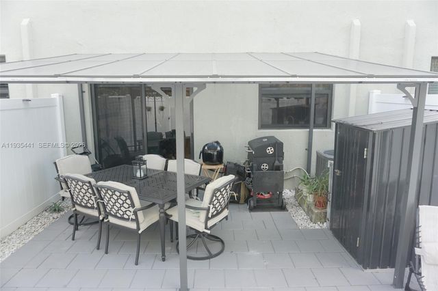 10589 W 32nd Lane, Hialeah Gardens, FL 33018