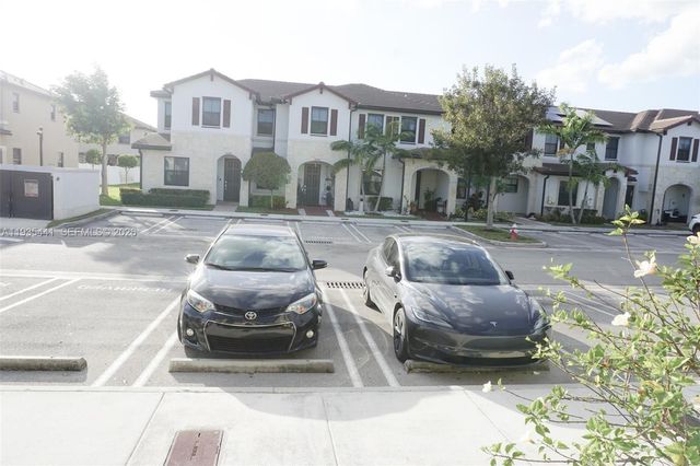 10589 W 32nd Lane, Hialeah Gardens, FL 33018