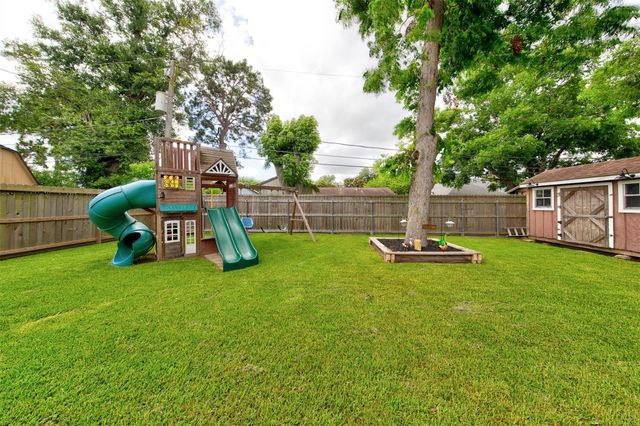 4218 Justin Lane, Deer Park, TX 77536