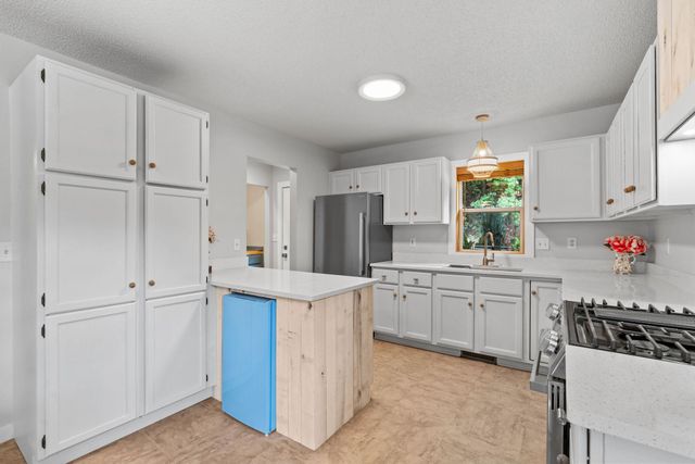 3000 Devon Lane, Mound, MN 55364