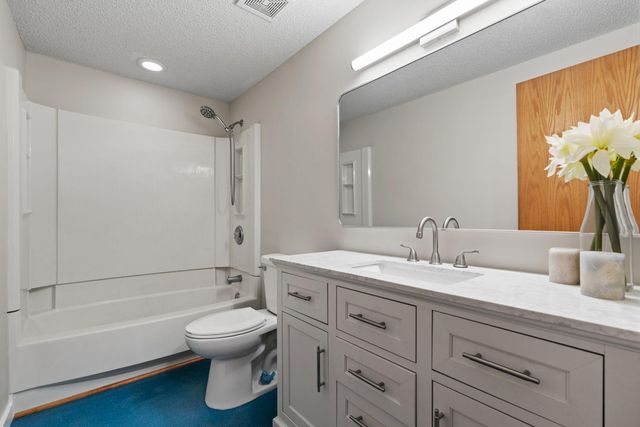 3000 Devon Lane, Mound, MN 55364