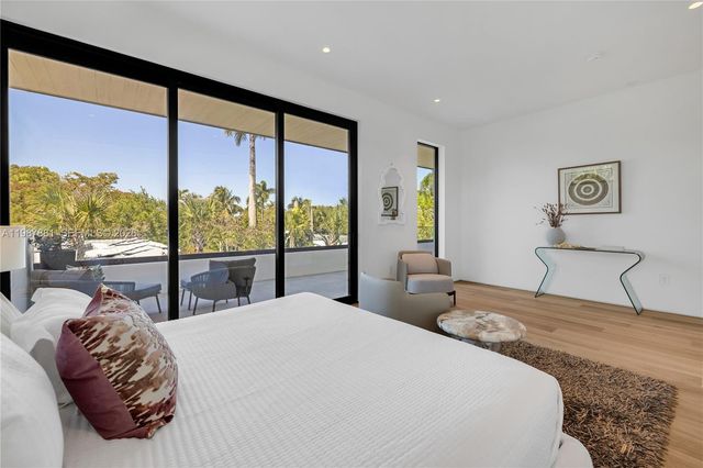 769 NE 72nd Ter, Miami, FL 33138