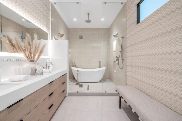 769 NE 72nd Ter, Miami, FL 33138