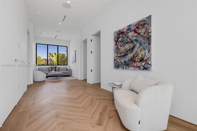 769 NE 72nd Ter, Miami, FL 33138