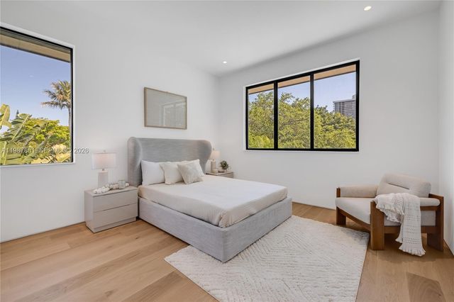 769 NE 72nd Ter, Miami, FL 33138