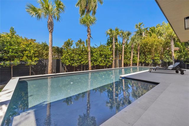 769 NE 72nd Ter, Miami, FL 33138