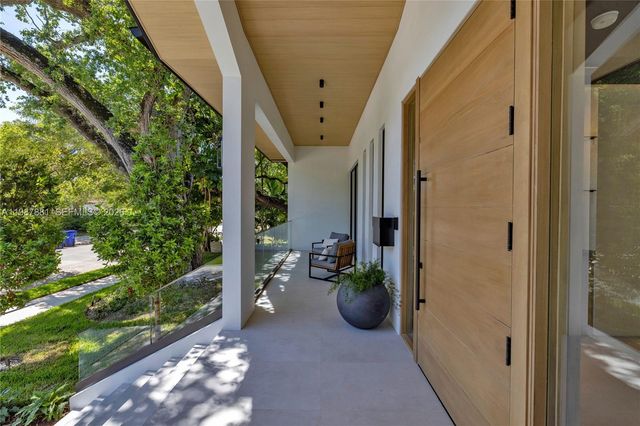 769 NE 72nd Ter, Miami, FL 33138