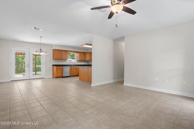 721 Nicholson Avenue, Waveland, MS 39576
