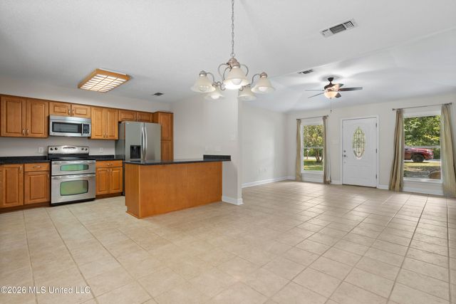 721 Nicholson Avenue, Waveland, MS 39576