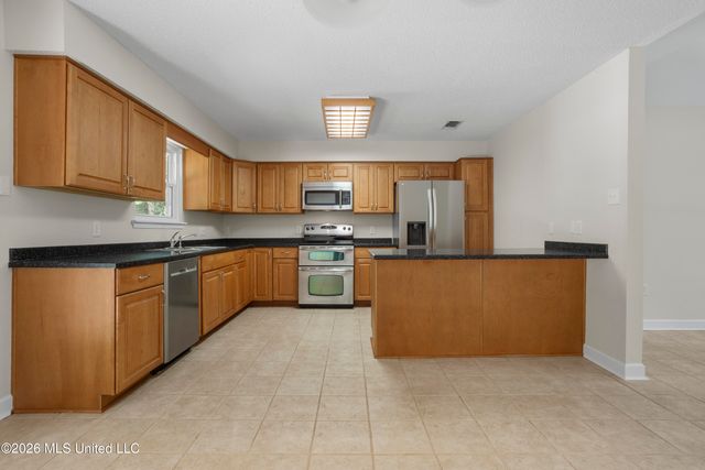 721 Nicholson Avenue, Waveland, MS 39576