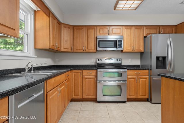 721 Nicholson Avenue, Waveland, MS 39576