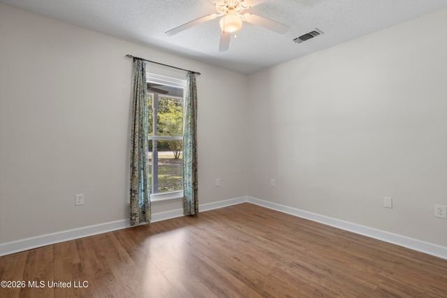721 Nicholson Avenue, Waveland, MS 39576