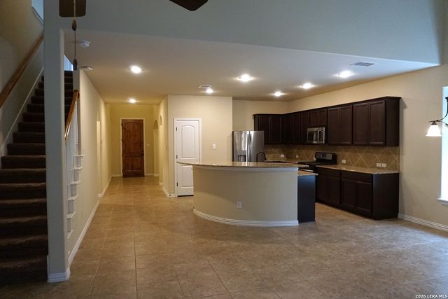 2925 Pawtucket Rd, Cibolo, TX 78108