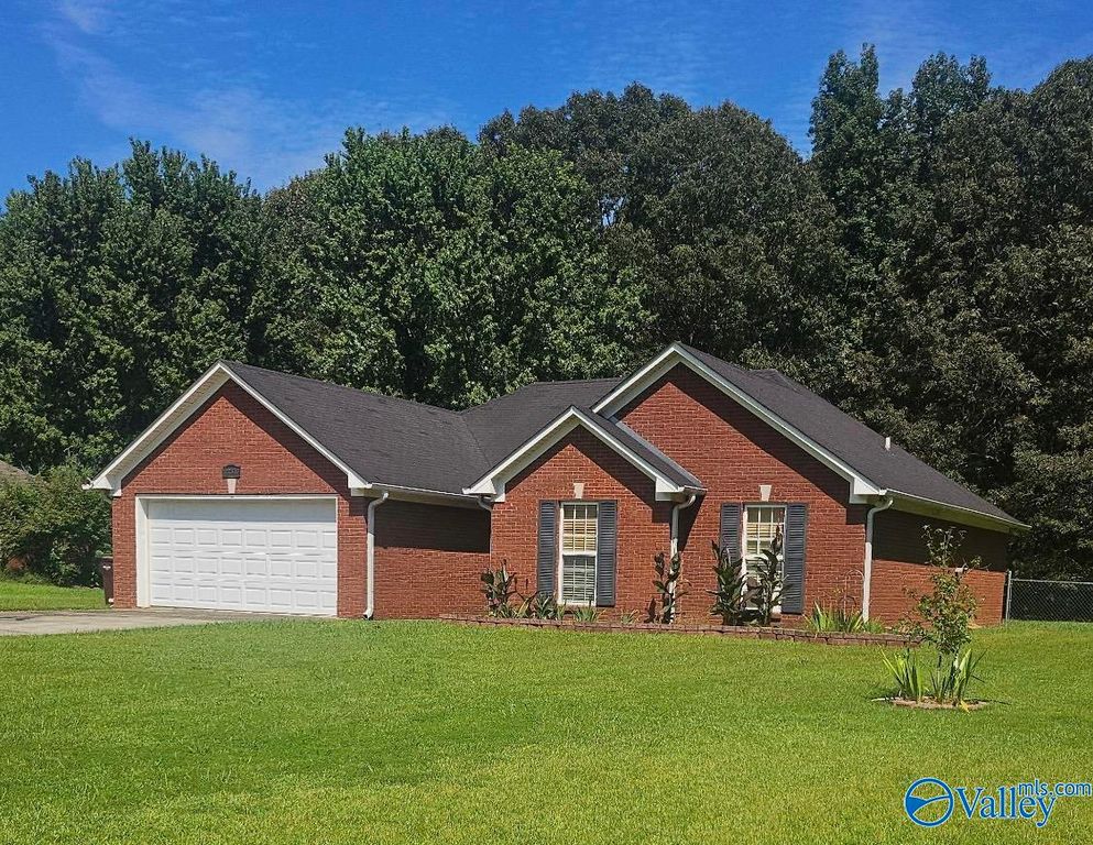 22370 Howard Street, Athens, AL 35613