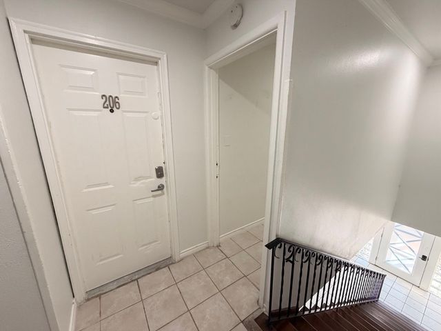 4115 Douglas Avenue 206, Dallas, TX 75219