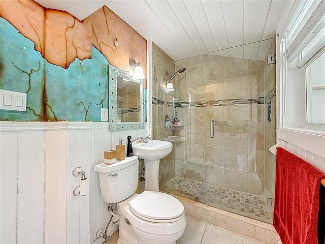 129 94TH AVENUE, Treasure Island, FL 33706