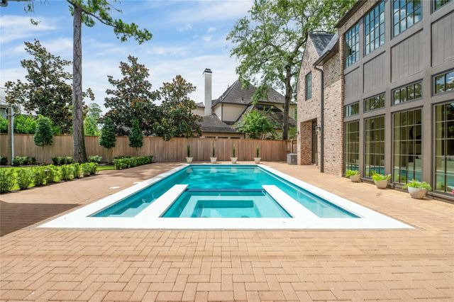 606 Pinehaven Drive, Houston, TX 77024
