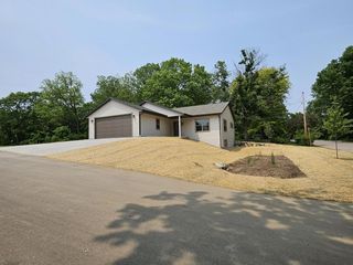 915 Sutherland Avenue, Janesville, WI 53545